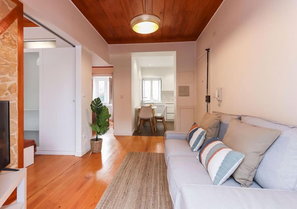 Vita Portucale ! Campo Ourique Design W/ Balcony Lissabon Buitenkant foto